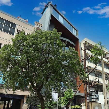 Super Townhouse Rcc Lamps Hotel Visakhapatnam Bagian luar foto