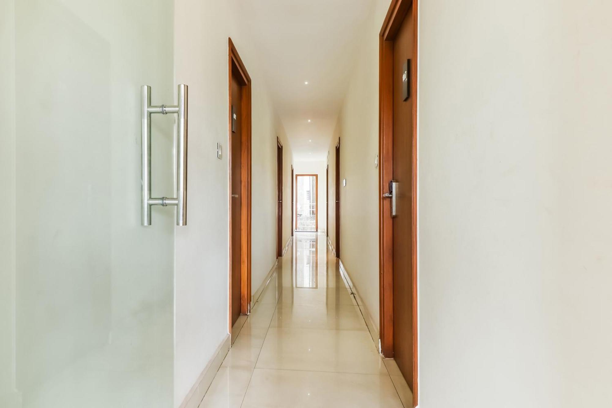 Super Townhouse Rcc Lamps Hotel Visakhapatnam Bagian luar foto