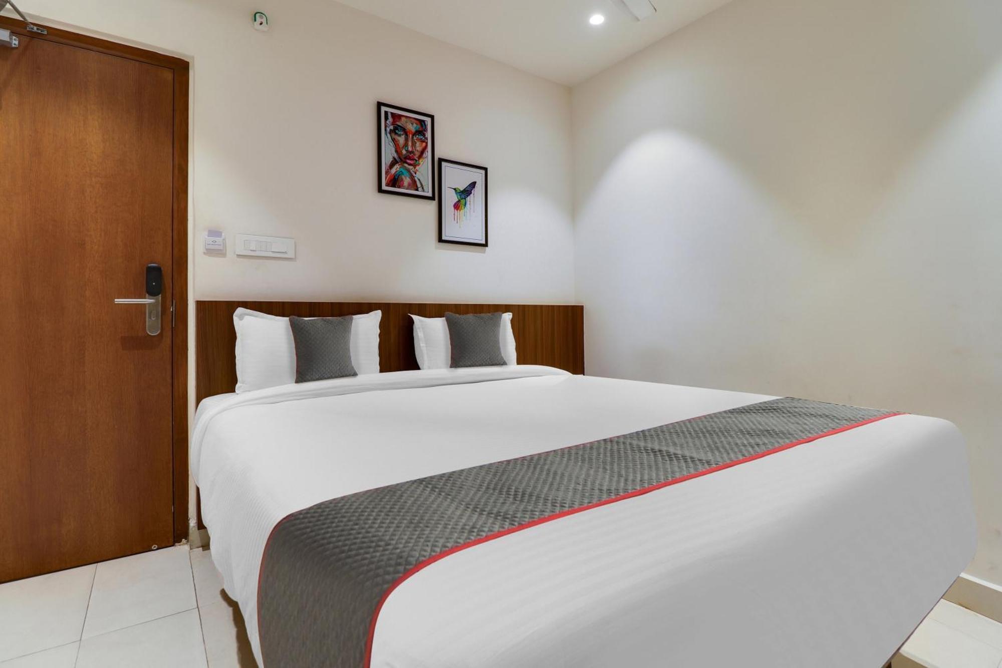 Super Townhouse Rcc Lamps Hotel Visakhapatnam Bagian luar foto