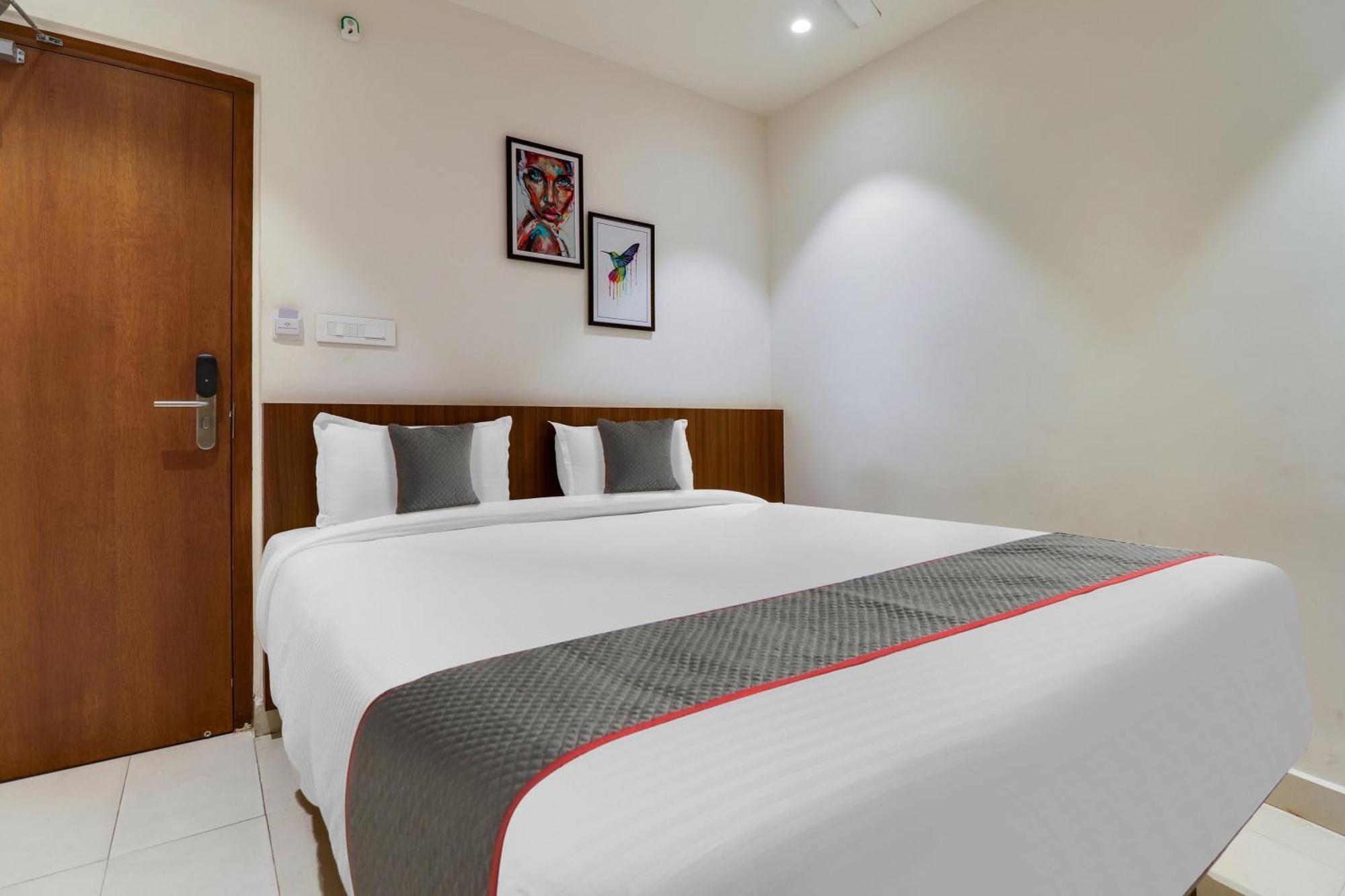 Super Townhouse Rcc Lamps Hotel Visakhapatnam Bagian luar foto
